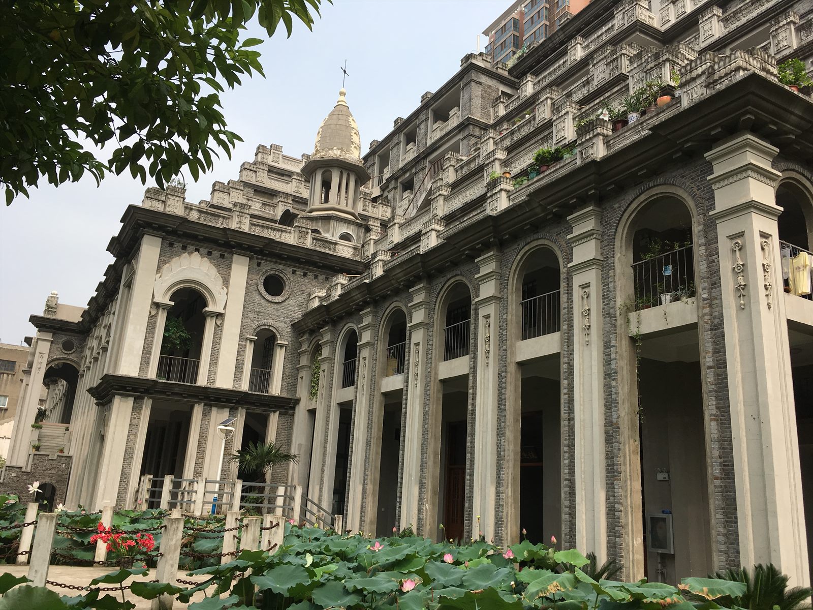 武汉古德寺圆通宝殿立柱回廊实拍